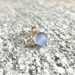 NWOT Artisan Handcrafted 925 Silver Wire Wrapped Ring with Blue Glass Bead